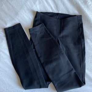 LuluLemon Black Size 6 leggings